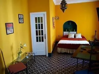 La Casa Amarilla Hotel 2*