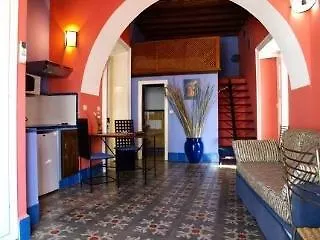 Hotel La Casa Amarilla 2*